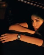 ⁦ساعة نسائية بسير ستيل بلون فضي | ZOS325F⁩ - الصورة ⁦4⁩