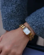 ⁦ساعة السبائك النسائية بلون ذهبي | LAS011L⁩ - الصورة ⁦4⁩