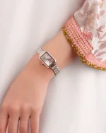 ⁦ساعة مها بنقوش عربيه بلون فضي وروز قولد | LAS012L⁩ - الصورة ⁦3⁩