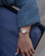⁦ساعة الخلية النسائية بلون الذهبي | LAS013L⁩ - الصورة ⁦3⁩