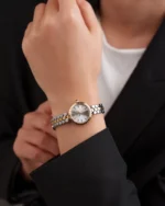 ⁦ساعة الخلية النسائية بلون الذهبي والفضي | LAS013L⁩ - الصورة ⁦4⁩