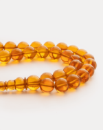 ⁦سبحة من حجر السندلس باللون العسلي | ZRS095M0101⁩ - الصورة ⁦2⁩